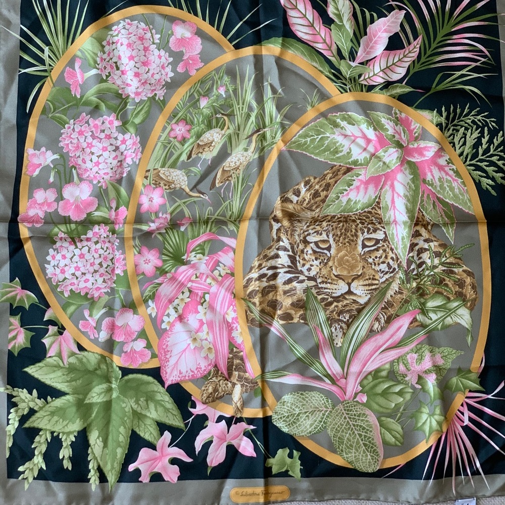 SALVATORE FERRAGAMO SILK SCARF